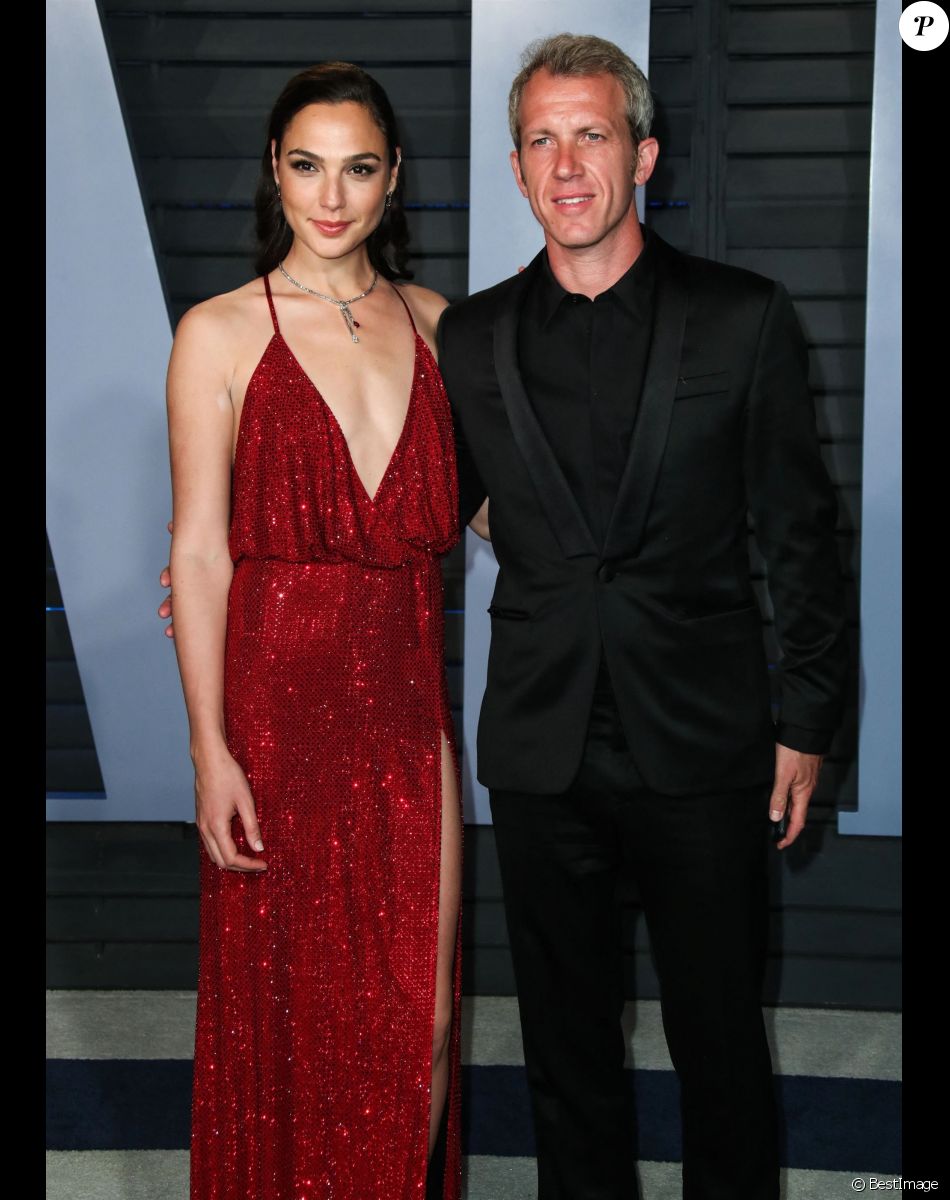 Gal Gadot et son mari Yaron Varsano à la soirée Vanity Fair Oscar au Wallis Annenberg Center à Beverly Hills, le 4 mars 2018.