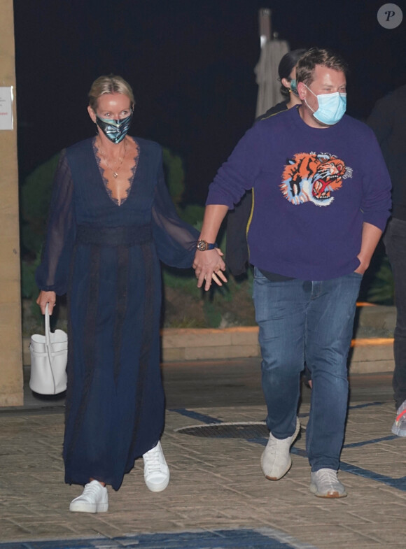 James Corden et sa femme Julia Carey sont allés dîner au restaurant Nobu à Malibu. Le 15 août 2020 