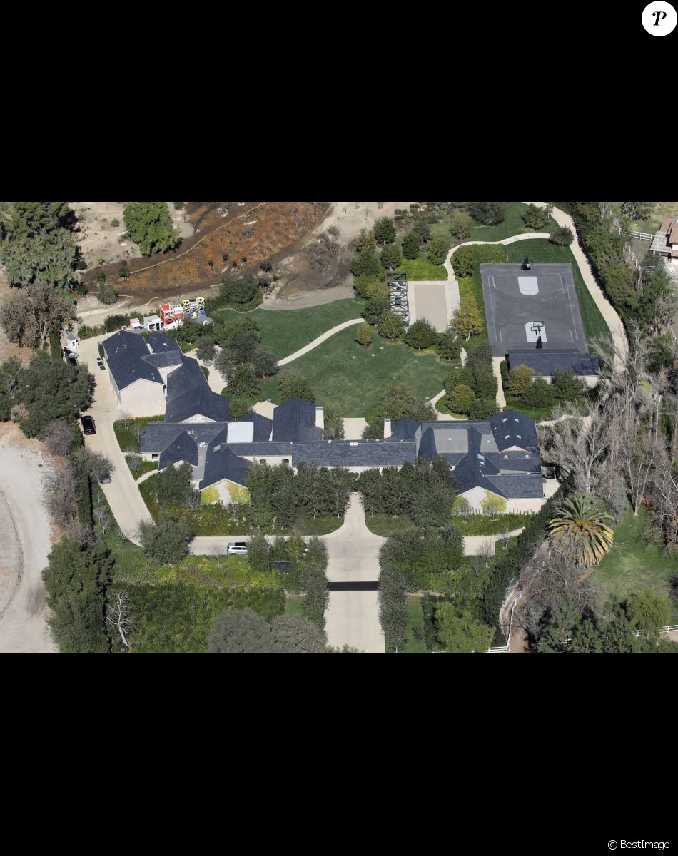 Exclusif - Vues aériennes de la maison de Kim Kardashian et Kanye West à Los Angeles le 8 février 2021.