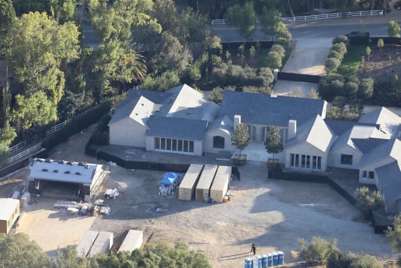 Photos aériennes de la nouvelle maison de Kim Kardashian et Kanye West dans le quartier de Hidden Hills à Calabasas en Californie. La maison que le couple avait acheté pour la modique somme de 20 millions de dollars en 2014 est encore en rénovation. Le 11 novembre 2017.