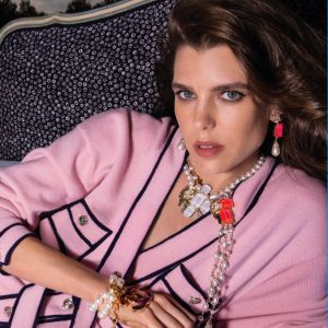 Charlotte Casiraghi est le visage de la nouvelle collection prêt-à-porter de Chanel. Photo par Inez et Vinoodh.