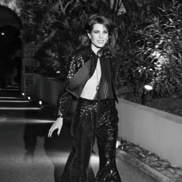 Charlotte Casiraghi est le visage de la collection prêt-à-porter printemps-été 2021 de Chanel. Photo par Inez et Vinoodh.