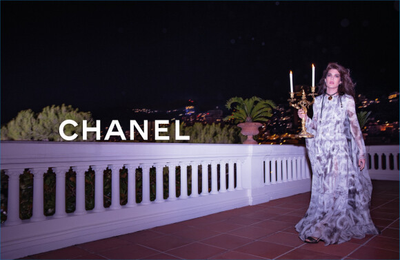 Charlotte Casiraghi est le visage de la collection prêt-à-porter printemps-été 2021 de Chanel. Photo par Inez et Vinoodh.