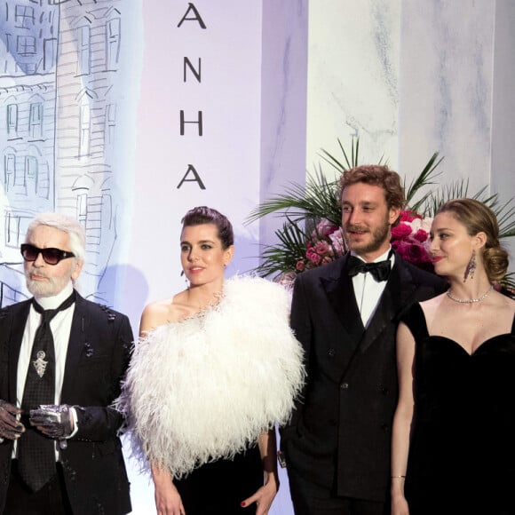 SAR La Princesse Caroline de Hanovre, Karl Lagerfeld, Charlotte Casiraghi, Pierre Casiraghi , sa femme Beatrice Borromeo (enceinte) et SAR La Princesse Alexandra de Hanovre au 64ème Bal de la Rose au Sporting Monte Carlo à Monaco. Le 24 mars 2018 © Pierre Villard / Palais Princier / SBM via Bestimage