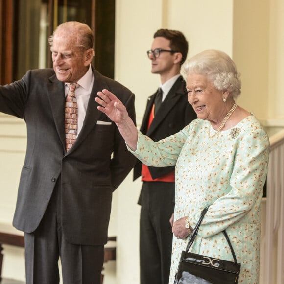 Le roi Felipe VI et la reine Letizia d'Espagne rencontrent la reine Elisabeth II d'Angleterre et le prince Philip, duc d'Edimbourg à l'occasion de leur voyage au Royaume-uni à Londres le 14 juillet 2017.