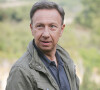 Exclusif  Stéphane Bern tient son premier rôle devant la caméra d'O. Guignard dans le téléfilm de France 3 "La Mort vue du ciel" à Châteauneuf-sur-Charente, le 17 août 2020.