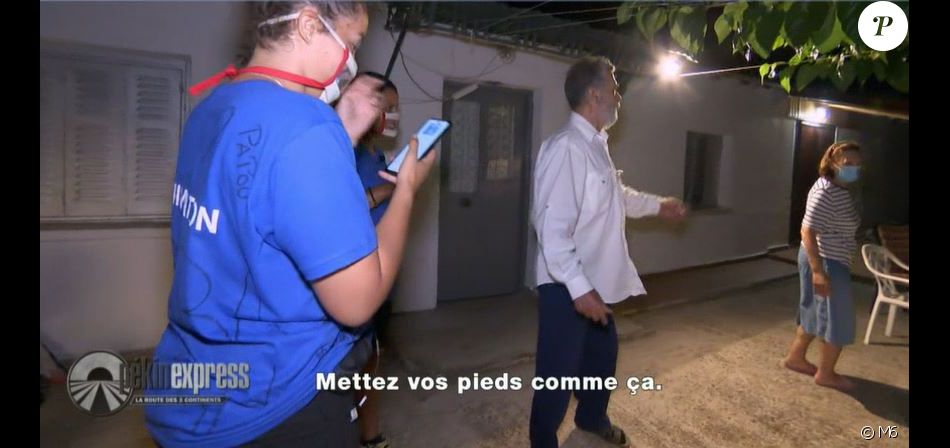 Nour et Kaoutar passent une nuit chez l'habitant et évoquent en larmes la mort de l'un des membres de leur famille - épisode de "Pékin Express 2021" du 16 mars, sur M6