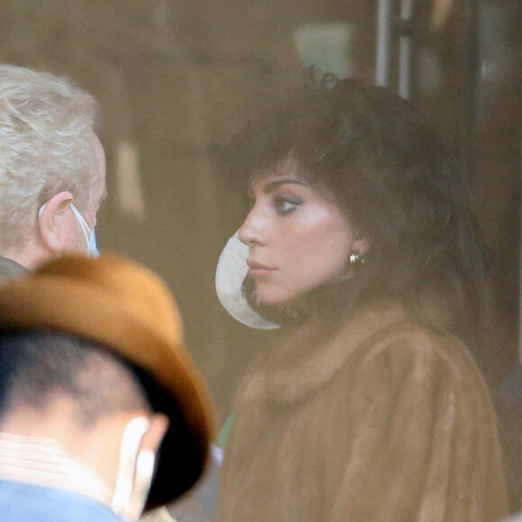 Lady Gaga tourne une scène du film Gucci (House of Gucci) à Milan, le 10 mars 2021.