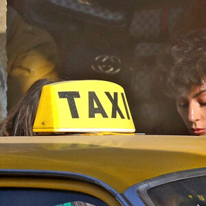 Lady Gaga tourne une scène du film Gucci (House of Gucci) à Milan, le 10 mars 2021.