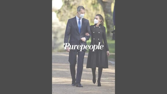 Letizia d'Espagne au palais avec Felipe : cuissardes et total-look noir pour une cérémonie hommage