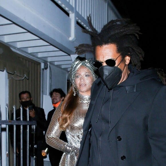 Beyoncé et Jay-Z quittent le restaurant Giorgio Baldi à Santa Monica, après les Grammy Awards. Le 15 mars 2021.