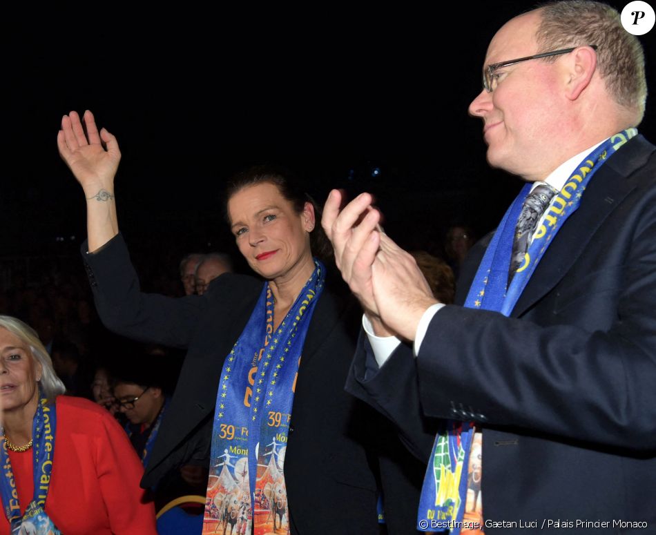 Le Prince Albert II de Monaco et sa soeur la Princesse Stéphanie assistent à la soirée d'ouverture du 39ème Festival International du Cirque de Monte Carlo au Chapiteau de Fontvieille à Monaco, le 15 janvier 2015. Photographe Gaetan Luci - Palais Princier