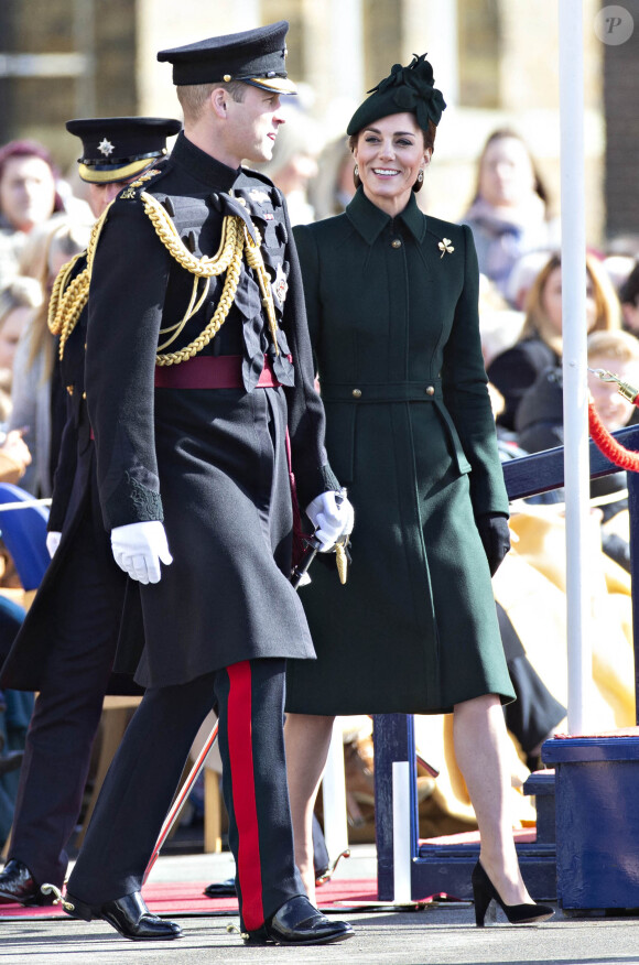 Le prince William, duc de Cambridge, et Kate Catherine Middleton, duchesse de Cambridge lors de la parade de Saint-Patrick dans le quartier de Hounslow à Londres.