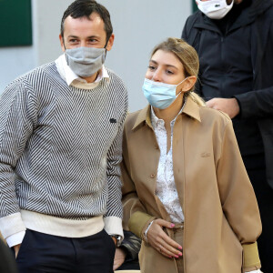 Michaël Cohen et sa compagne dans les tribunes du tournoi de tennis des Internationaux de Roland Garros à Paris. Le 7 octobre 2020 © Dominique Jacovides / Bestimage