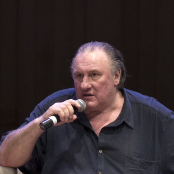 Gérard Depardieu anime une masterclass dans le centre culturel Usina del Arte à Buenos Aires le 19 décembre 2016. 