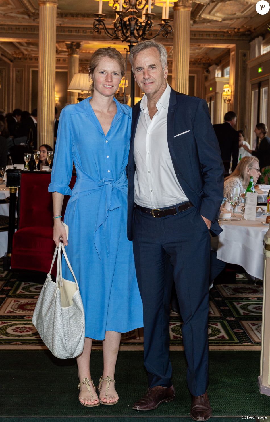 Exclusif - Bernard de La Villardière et sa fille Caroline - 14e édition du déjeuner "Pères et Filles" au Café de la Paix à Paris. Le 20 juin 2019. © Julio Piatti / Bestimage