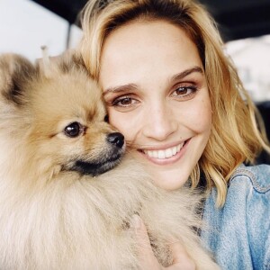 Camille Lou et son chien Nuts sur Instagram. Le 26 février 2021.