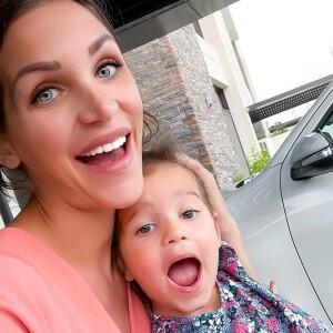 Julia Paredes et Luna à Dubai, le 25 février 2021