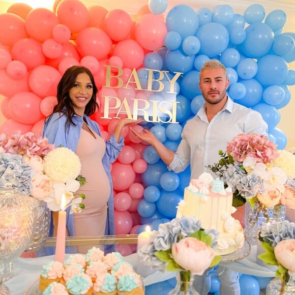 Julia Paredes et Maxime à leur gender reveal, le 22 janvier 2021