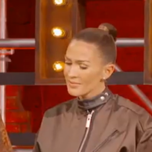 Amel Bent aidée par Slimane et Vitaa lors des séances de coaching - "The Voice 2021", TF1