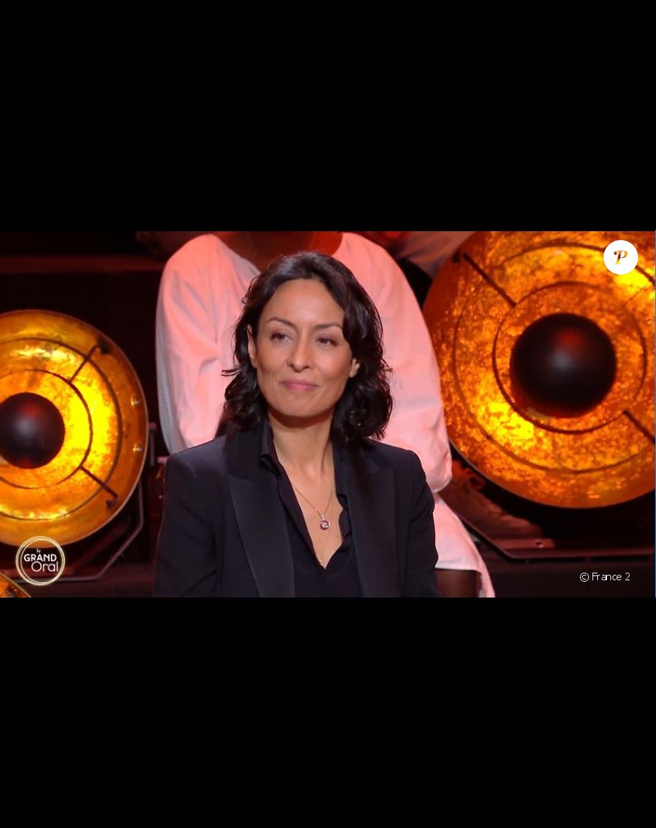 Leila Kaddour aux commandes du "Grand Oral" sur France 2, le 30 mars 2021