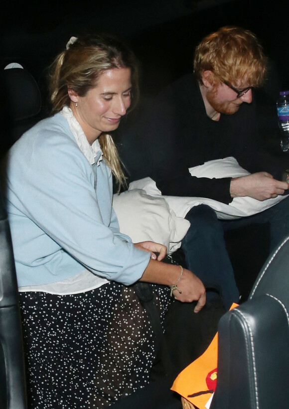 Exclusif - Ed Sheeran et sa femme Cherry Seaborn à la sortie du restaurant japonnais "The Araki" à Londres, Royaume Uni, le 6 août 2019.