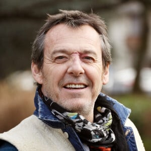 Jean-Luc Reichmann lors du photocall de la série "Léo Matteï, Brigade des mineurs" lors du 22ème Festival des créations télévisuelles de Luchon, France, le 7 février 2020. © Patrick Bernard/Bestimage