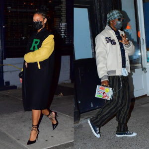 Rihanna et A$AP Rocky quittent le restaurant Carbone, à quelques minutes d'intervalle. Le 4 avril 2021.