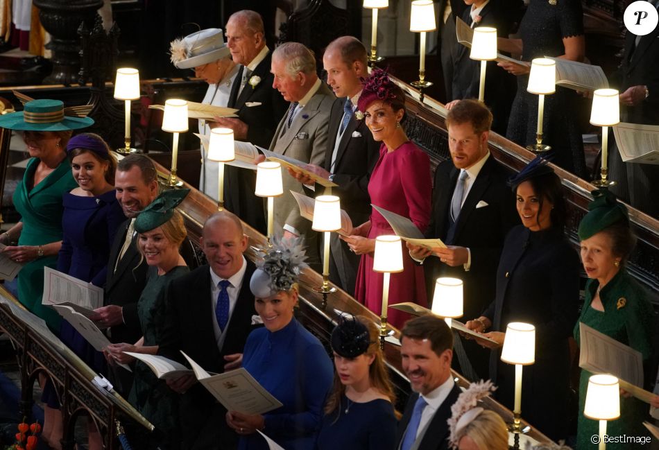 La reine Elisabeth II d'Angleterre et le prince Philip, duc d'Edimbourg, Le prince William, duc de Cambridge, et Catherine (Kate) Middleton, duchesse de Cambridge, Le prince Harry, duc de Sussex, et Meghan Markle, duchesse de Sussex, la princesse Anne, Sarah Ferguson, duchesse d'York et la princesse Beatrice d'York, Peter Phillips, Autumn Phillips, Mike Tindall, Zara Tindall, Lady Louise Mountbatten-Windsor et le prince Pavlos de Grèce - Cérémonie de mariage de la princesse Eugenie d'York et Jack Brooksbank en la chapelle Saint-George au château de Windsor, Royaume Uni le 12 octobre 2018.