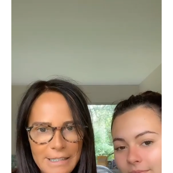 Nathalie Marquay fait une apparition sur Tik Tok avec sa fille Lou Pernaut pour s'expliquer sur sa décision de la faire part de chez elle après avoir constaté que cette dernière sortait tous les soirs avec ses amis.
