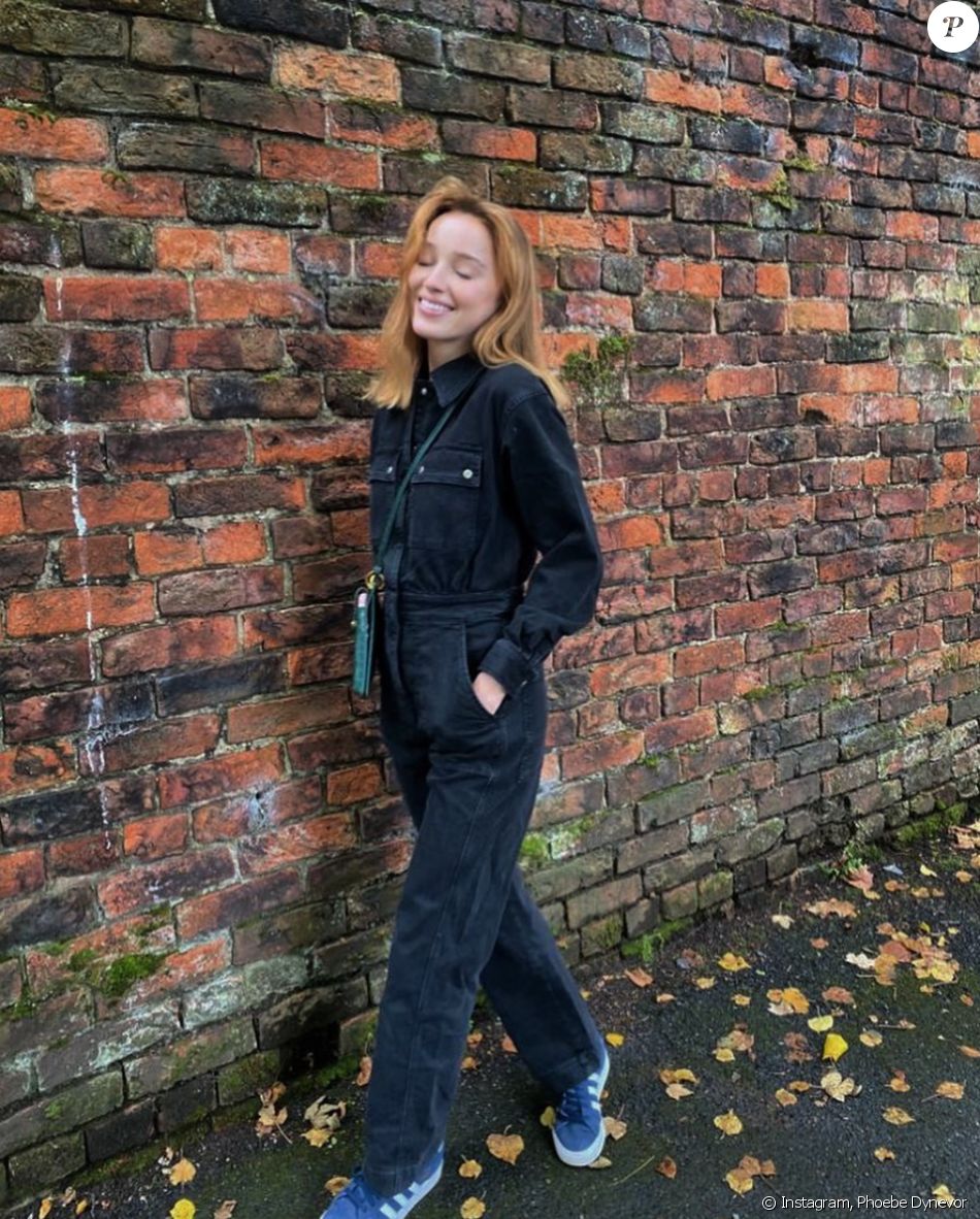Phoebe Dynevor en octobre 2020.