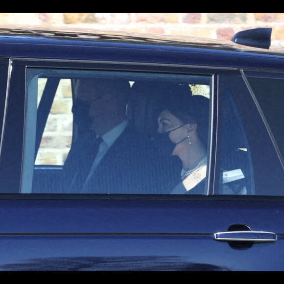 Le prince William, duc de Cambridge, et Catherine (Kate) Middleton, duchesse de Cambridge, arrivent aux funérailles du prince Philip, duc d'Edimbourg à la chapelle Saint-Georges du château de Windsor, Royaume Uni, le 17 février 2021. 