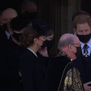 Le prince William, duc de Cambridge, et le prince Harry, duc de Sussex, Sorties des funérailles du prince Philip, duc d'Edimbourg à la chapelle Saint-Georges du château de Windsor, Royaume Uni, le 17 avril 2021. 