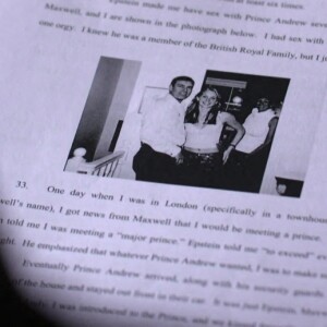 Photo du prince Andrew et Virginia Giuffre (Roberts) à l'époque des faits présumés d'agressions sexuelles sur mineur. Interview de Virginia Giuffre diffusée à la BBC, 2019.