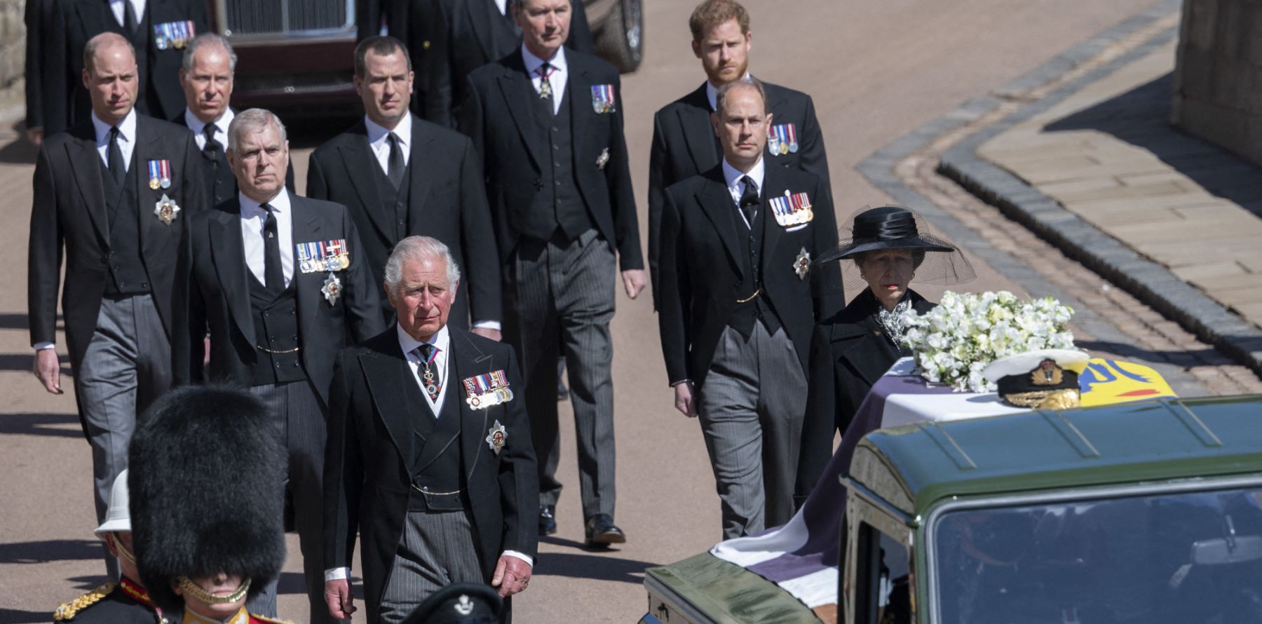 Le prince Charles s'est exilé, après une réunion secrète ...