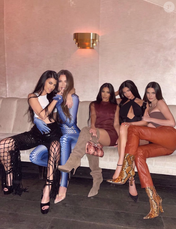 Kourtney, Khloé, Kim Kardashian, Kylie et Kendall Jenner à Miami. Avril 2021.