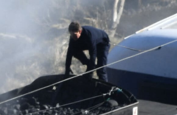 Tom Cruise tourne une scène du film "Mission Impossible 7" dans le comté du Yorkshire, en Angleterre. Le 21 avril 2021.