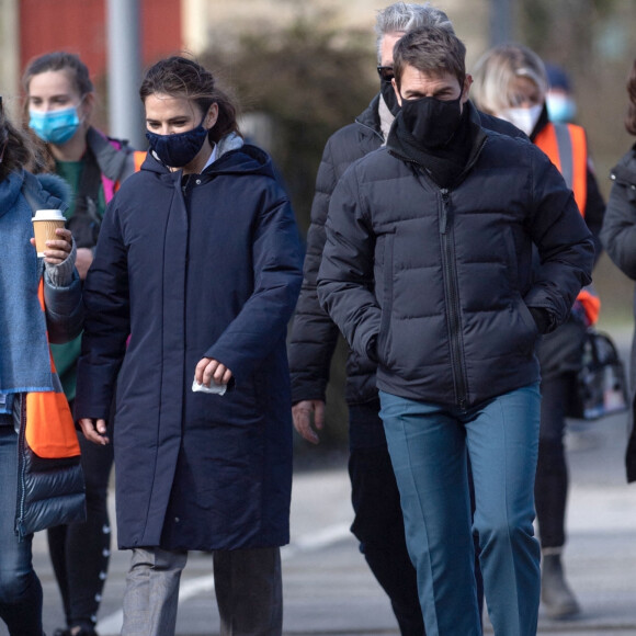 Tom Cruise et Hayley Atwell sur le tournage d'une scène du film "Mission Impossible 7" dans le comté du Yorkshire, en Angleterre. Le 21 avril 2021.