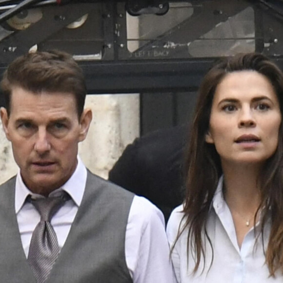 Tom Cruise et Hayley Atwell sur le tournage de "Mission Impossible 7" à Rome, le 13 octobre 2020.