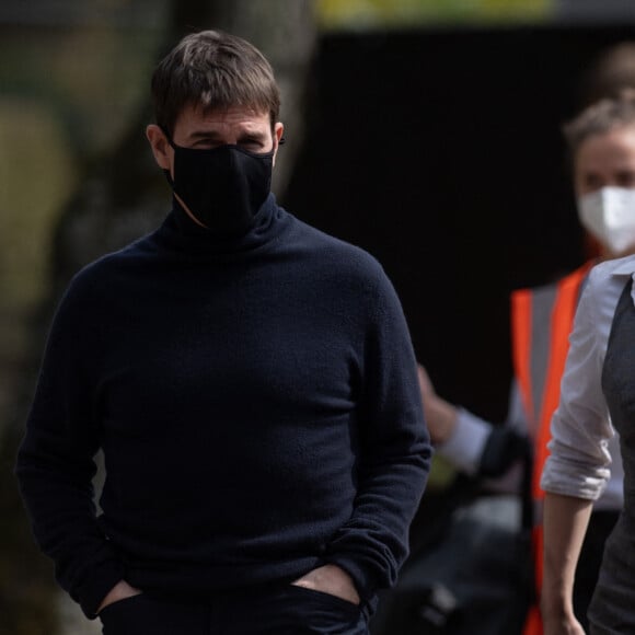 Tom Cruise et Hayley Atwell sur le tournage de "Mission Impossible 7" dans le Yorkshire, le 20 avril 2021.