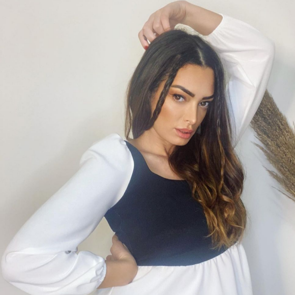 Emilie Nef Naf, ex gagnante de "Secret Story" (2009) est devenue une business woman accomplie et mère de famille de deux enfants au côté de son companon Jérémy Ménez - Instagram