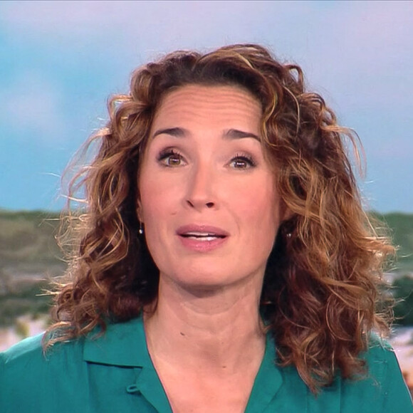 Illustration du 1er journal de 13h présenté par Marie-Sophie Lacarrau et diffusé sur TF1 en direct , Paris, le 4 janvier 2020 