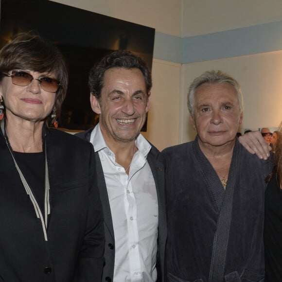 Anne-Marie Perier (femme de Michel Sardou), Nicolas Sarkozy, Michel Sardou, Carla Bruni-Sarkozy - Loge de l'Olympia a l'issue du concert de Michel Sardou a Paris le 7 juin 2013.