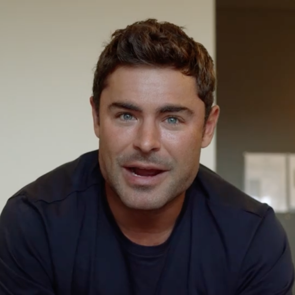 Qu'est-il arrivé au visage de Zac Efron ? Les internautes se sont interrogés après son apparition dans la vidéo "Earth Day! The Musical", publiée par Facebook Watch.