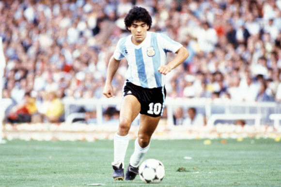 Diego Maradona lors d'un match avec l'équipe de l'Argentine. Date inconnue. © imago / Panoramic / Bestimage