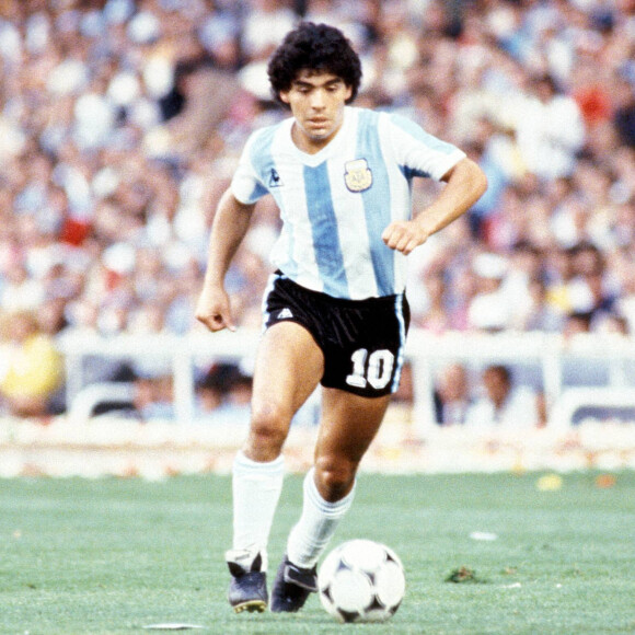 Diego Maradona lors d'un match avec l'équipe de l'Argentine. Date inconnue. © imago / Panoramic / Bestimage
