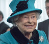 La reine Elisabeth II d'Angleterre lors du 20ème anniversaire de la mise en service de la frégate HMS Sutherland à Londres. Le 23 octobre 2017
