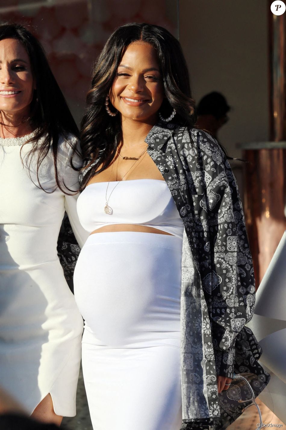 Christina Milian, enceinte, inaugure son food truck Beignet Box à Studio City le 9 avril 2021.
