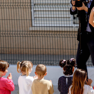 La reine Letizia d'Espagne arrive à la cérémonie d'ouverture du VIe Congrès éducatif sur les maladies rares à Totana, le 30 avril 2021.