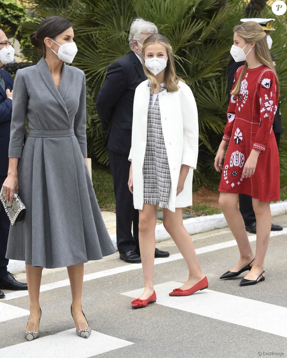 La reine Letizia d'Espagne, La princesse Leonor et L'infante Sofia d'Espagne - La famille royale d'Espagne assiste au lancement du sous-marin S-81 'Isaac Peral' à Carthagène, Espagne, le 22 avril 2021.